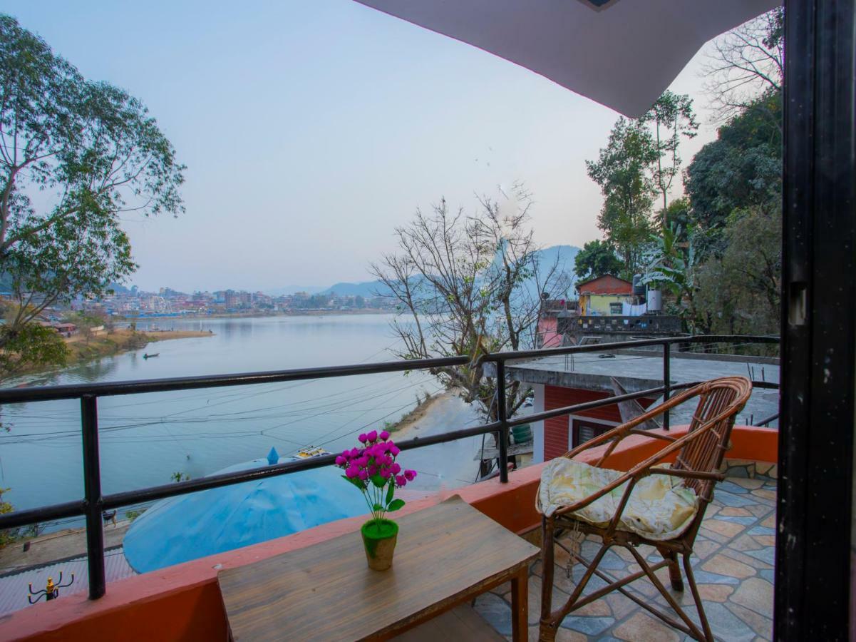 Hotel Fewa Corner & Restro Pokhara Bagian luar foto