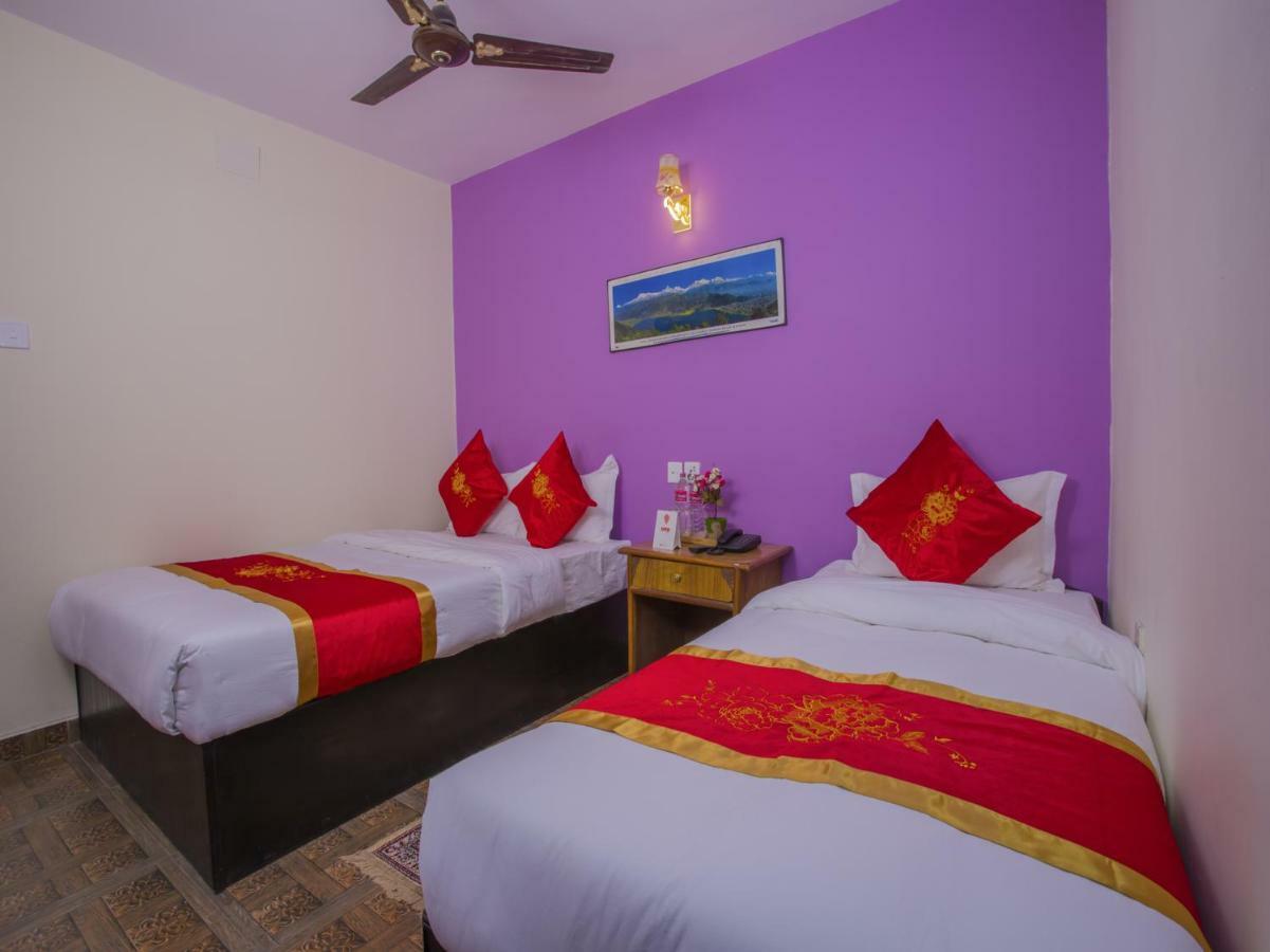 Hotel Fewa Corner & Restro Pokhara Bagian luar foto