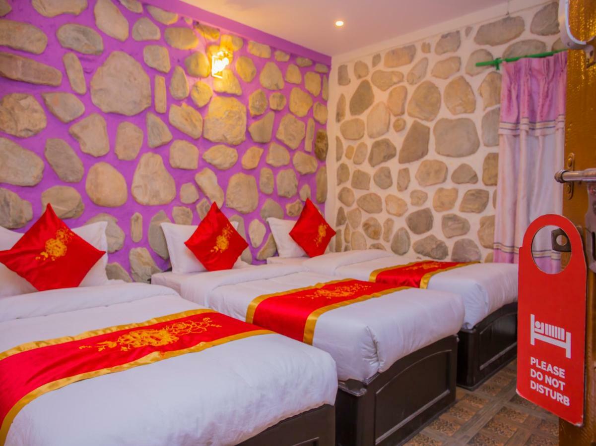 Hotel Fewa Corner & Restro Pokhara Bagian luar foto