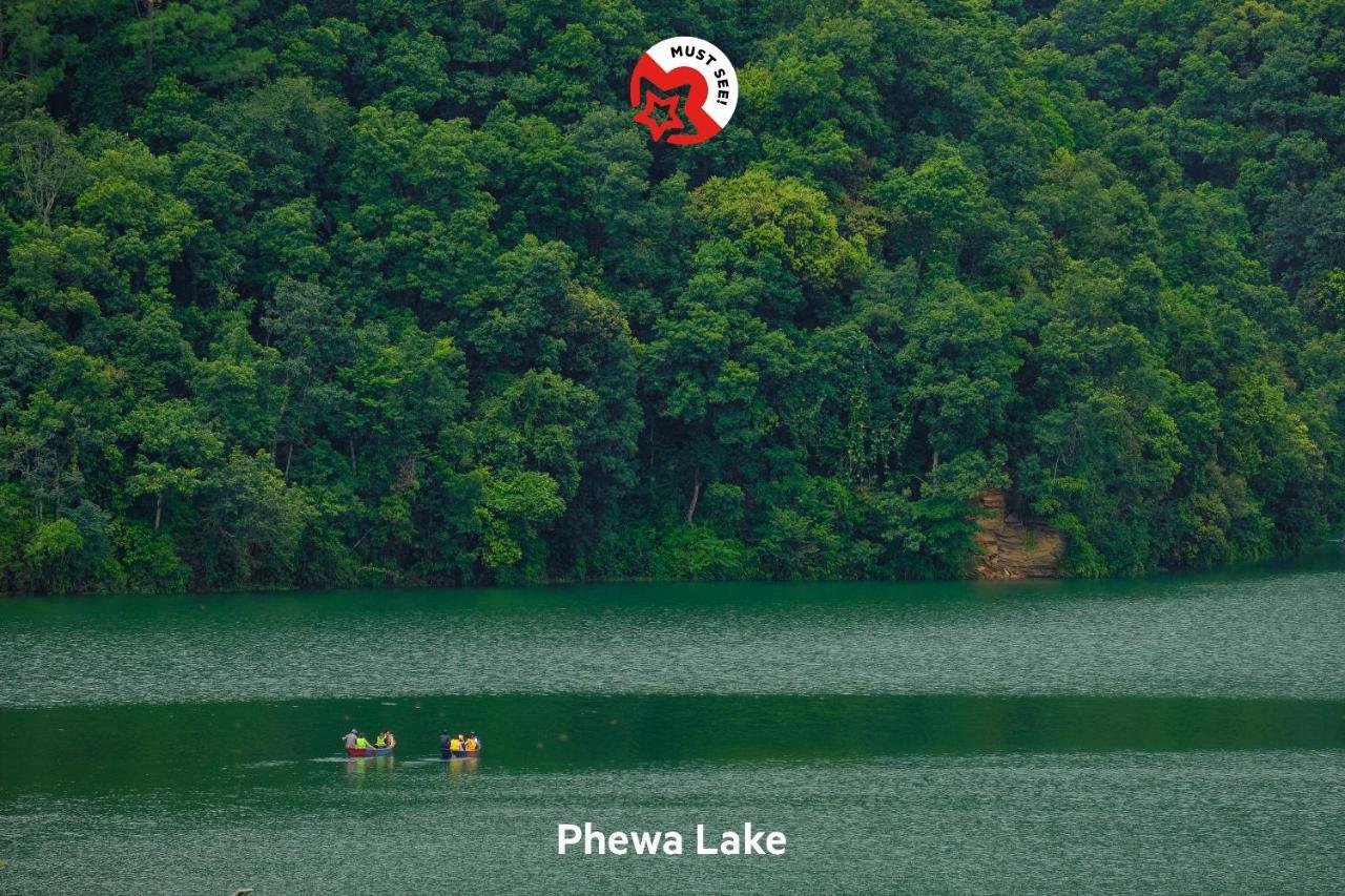 Hotel Fewa Corner & Restro Pokhara Bagian luar foto